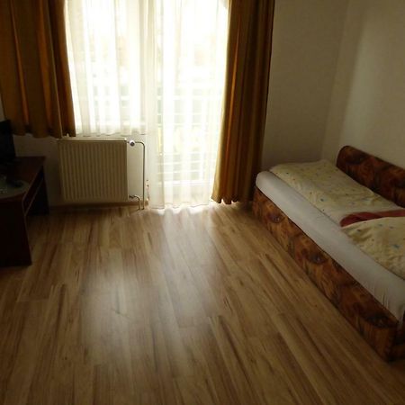 Hotel Vazinka Madunice Exteriér fotografie